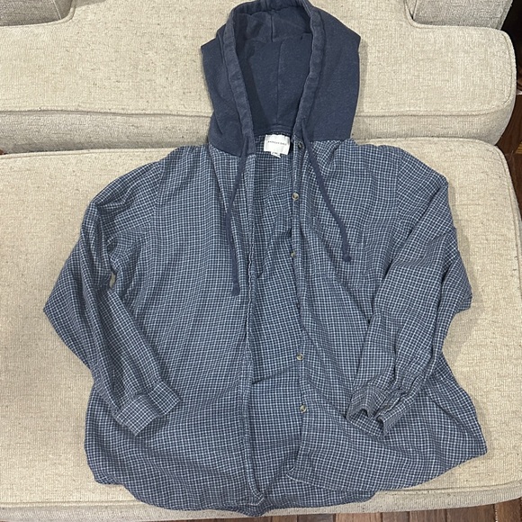 American Eagle Outfitters Tops - American Eagle Navy Plaid Hooded Flannel size Large
